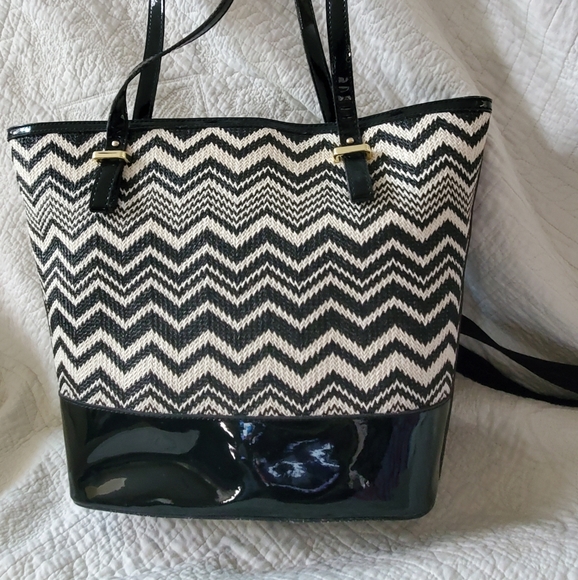 NWOT Anne Klien patent and synthetic straw summer - Picture 2 of 3